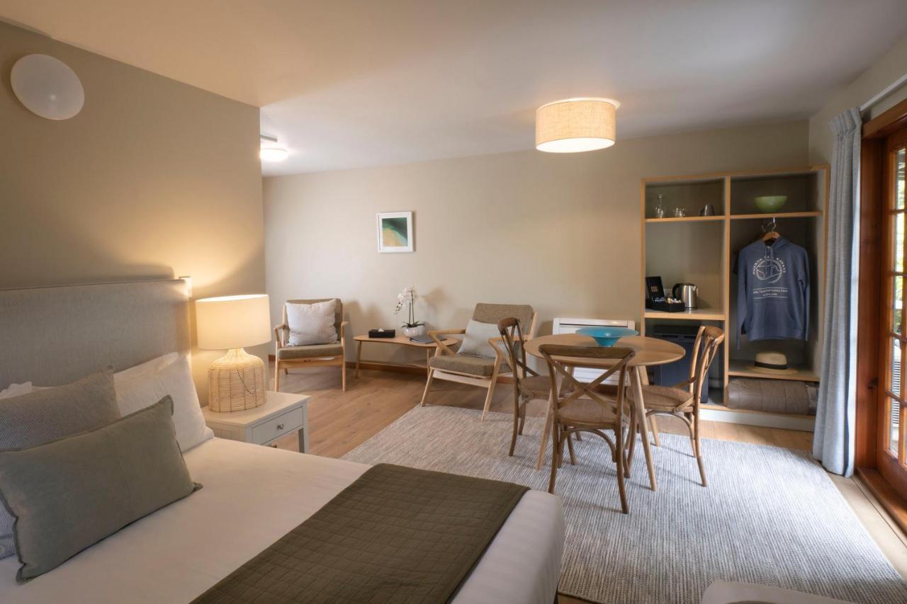 Awaroa Lodge Екстериор снимка